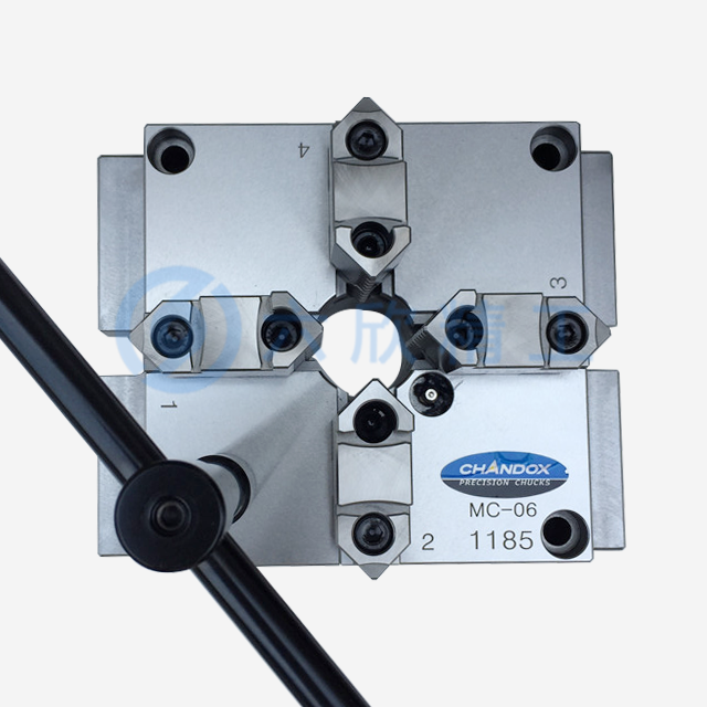 臺灣千島方型超薄手動四爪卡盤MC系列