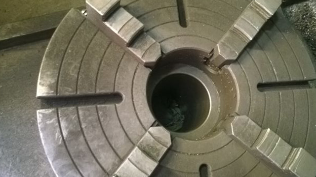 四爪卡盤找正的簡便方法，（四爪卡盤如何找正）